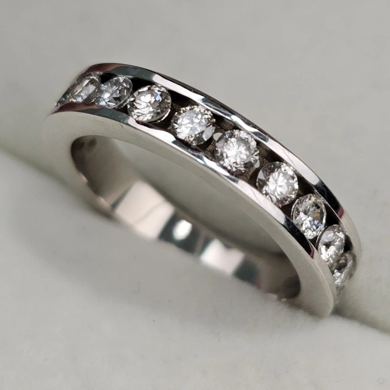 Кольцо Deimantas 107984796 16,3р 4,64гр 0,79ct. купить,NaN