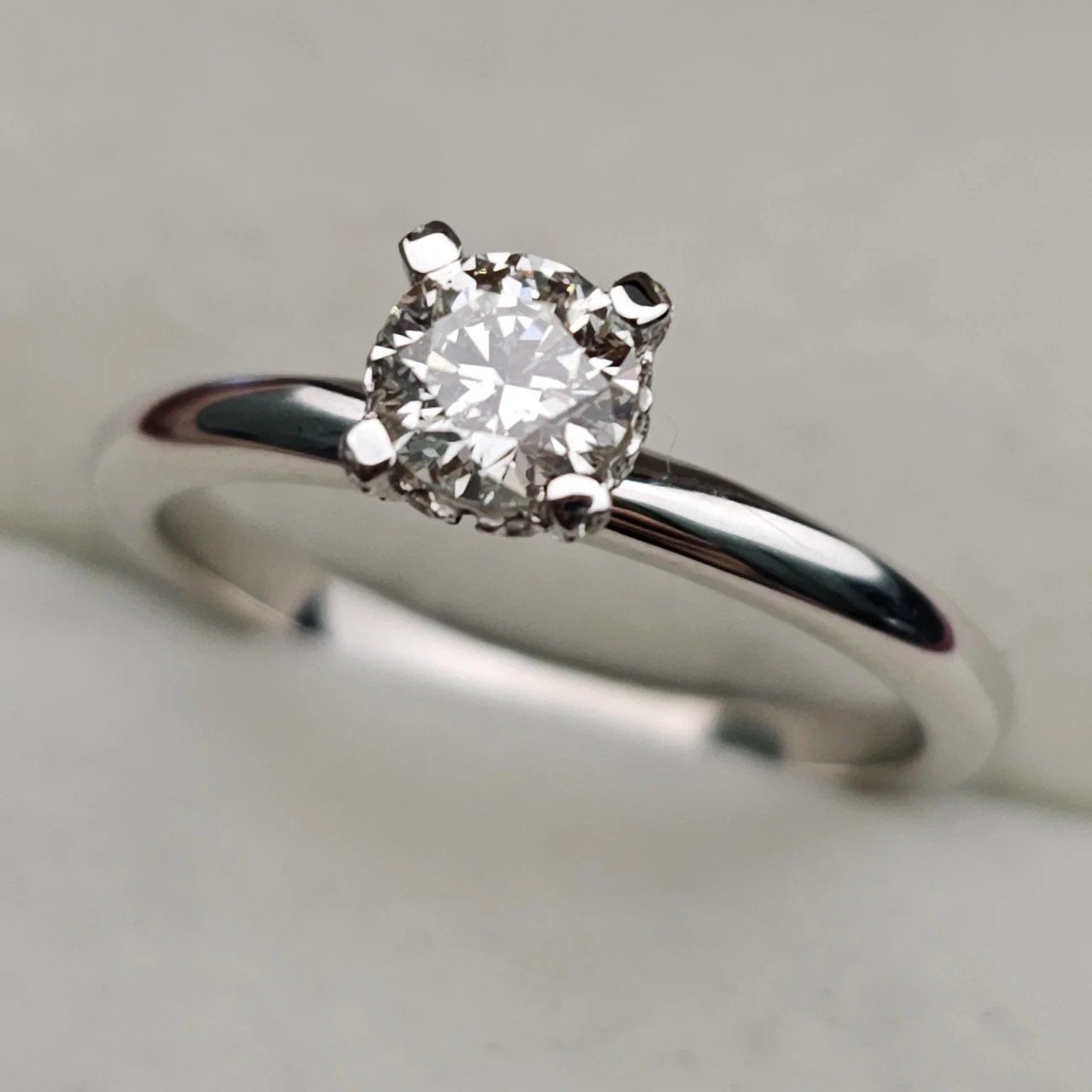 Кольцо Deimantas 107986150 16,5р 2,85гр 0,54ct. купить,NaN
