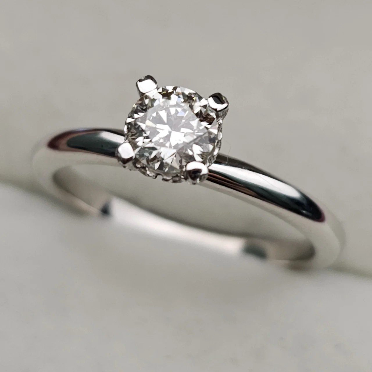 Кольцо Deimantas 107986150 16,5р 2,85гр 0,54ct. купить,NaN