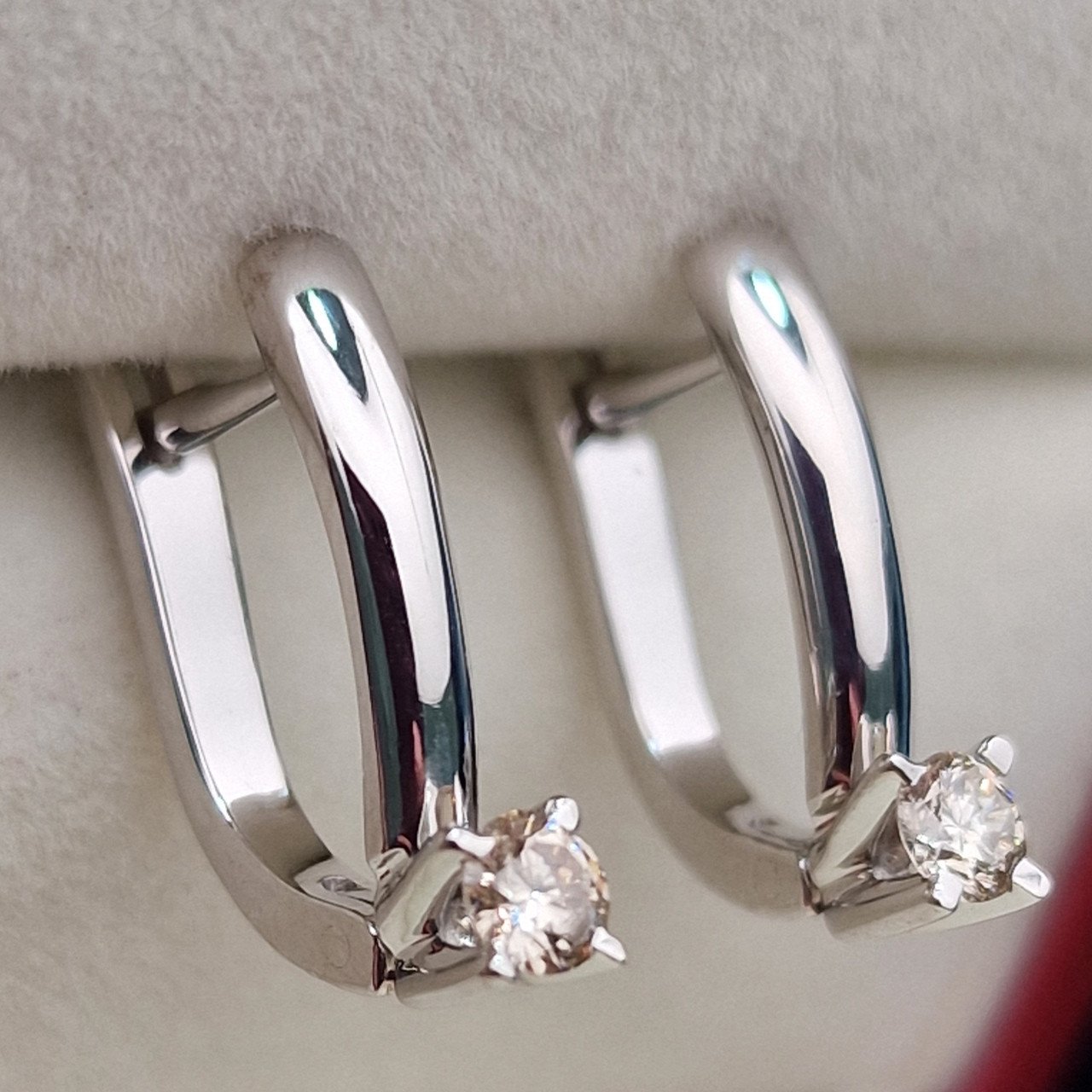 Серьги Deimantas 100597019 3,12гр 0,287ct. купить,NaN