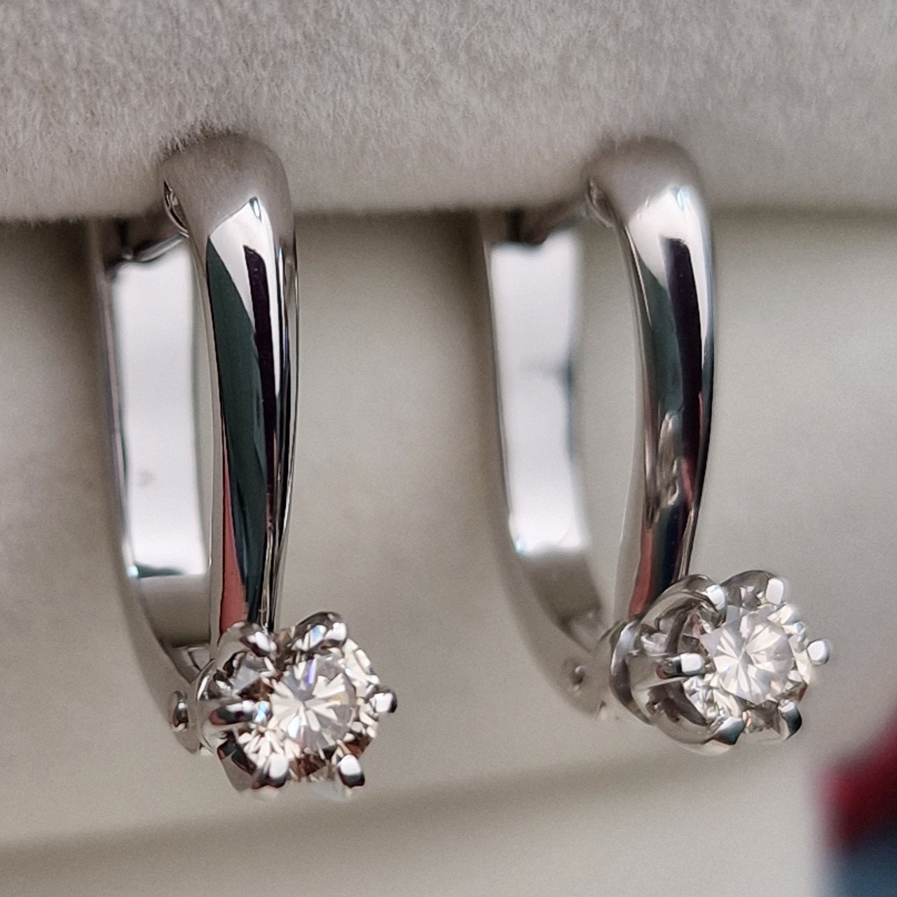 Серьги Deimantas 100597029 3,24гр 0,37ct. купить,NaN