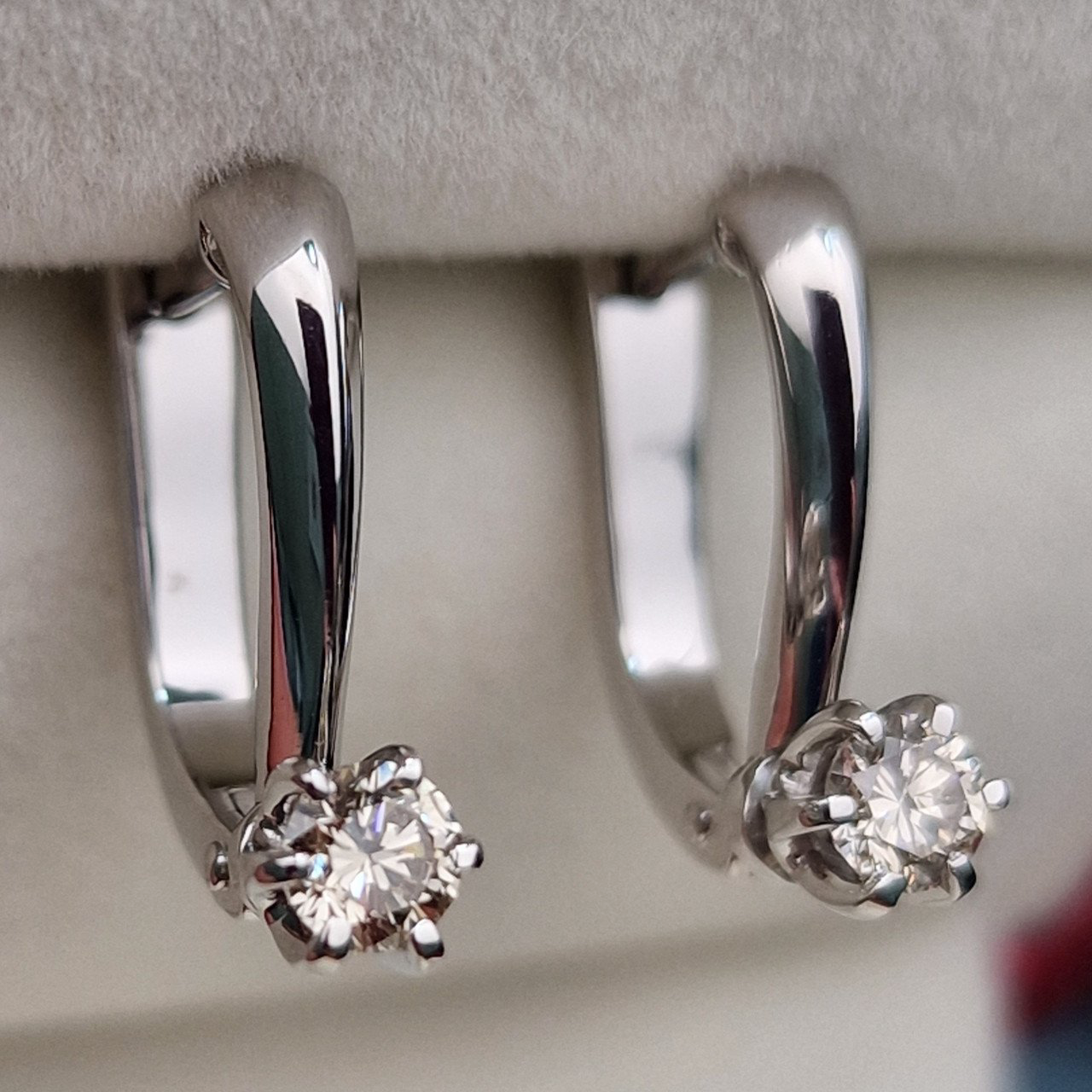 Серьги Deimantas 100597029 3,24гр 0,37ct. купить,NaN