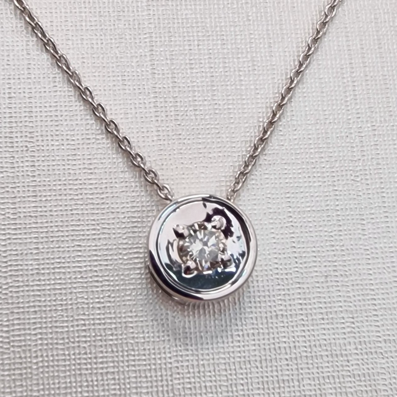 Колье Deimantas 100597316 40см 1,93гр 0,104ct. купить,NaN