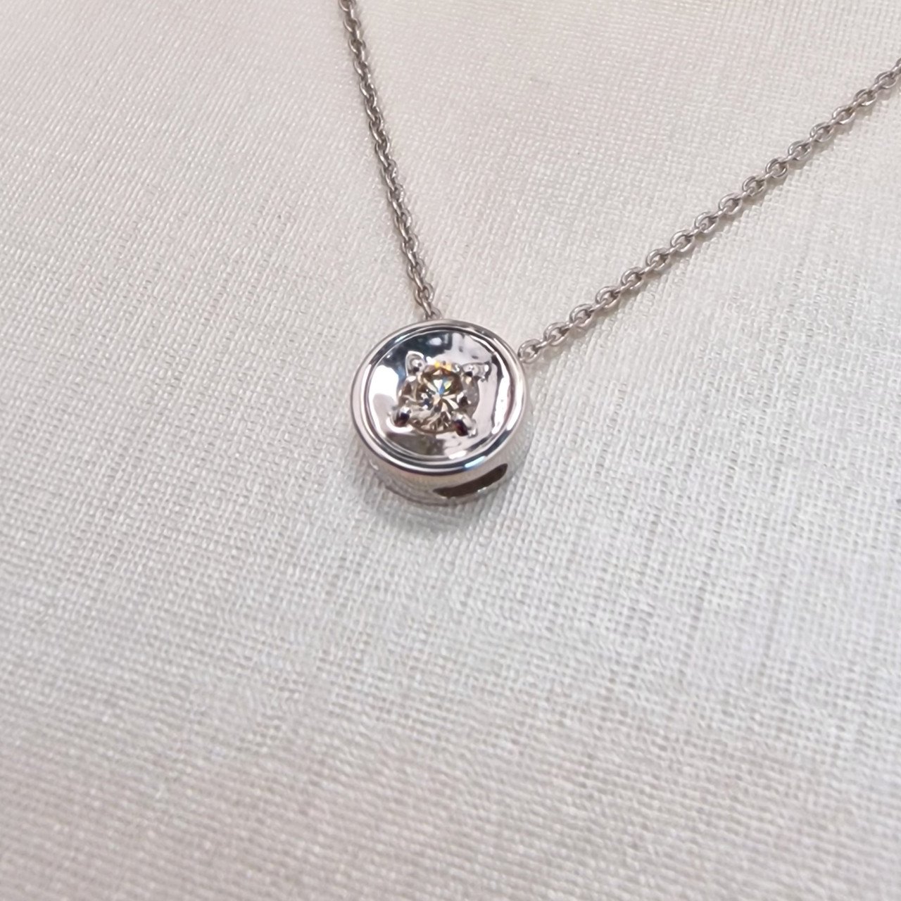 Колье Deimantas 100597316 40см 1,93гр 0,104ct. купить,NaN