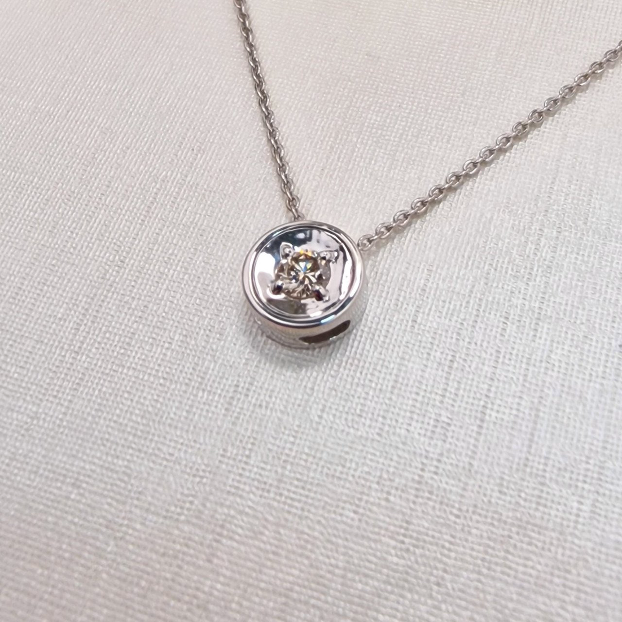 Колье Deimantas 100597316 40см 1,93гр 0,104ct. купить,NaN