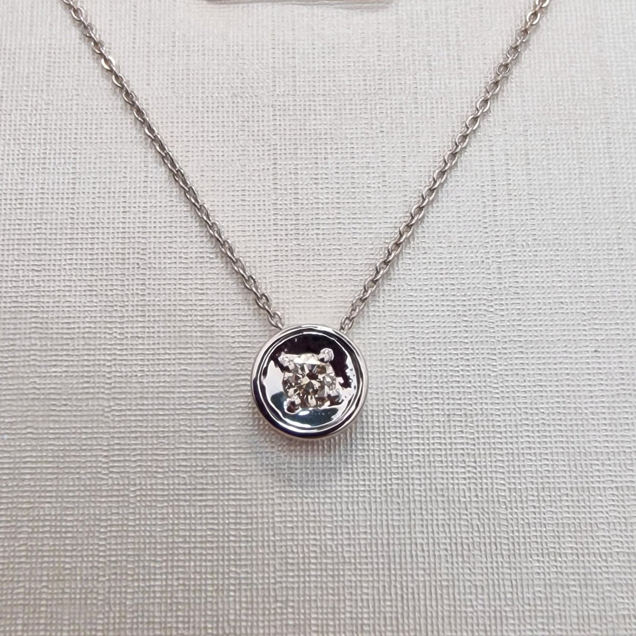 Колье Deimantas 100597316 40см 1,93гр 0,104ct. купить,NaN