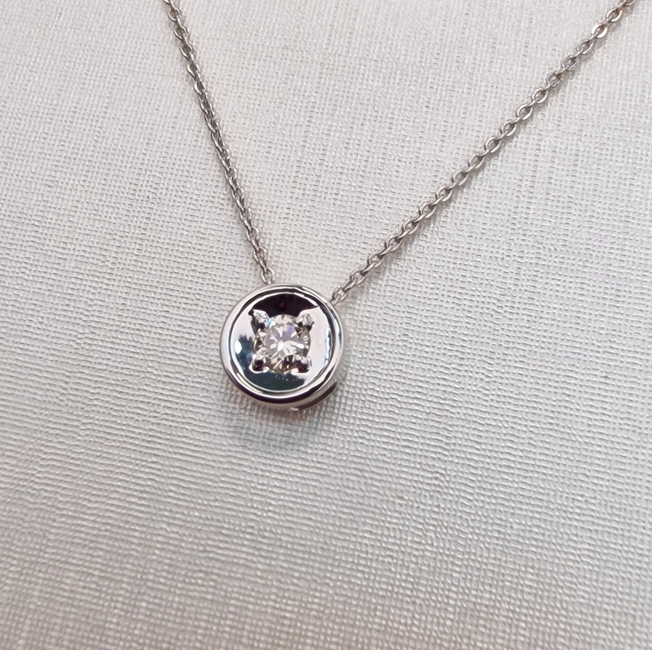 Колье Deimantas 100597316 40см 1,93гр 0,104ct. купить,NaN