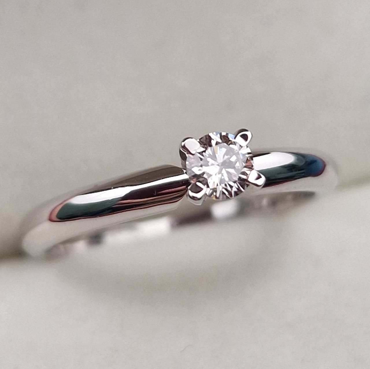 Кольцо Deimantas 100685945 16,51р 2,38гр 0,174ct. купить,NaN