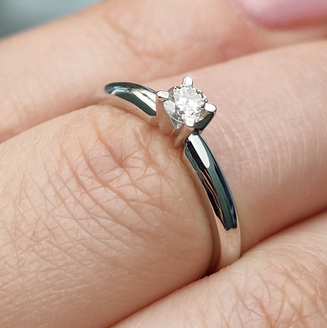 Кольцо Deimantas 100685945 16,51р 2,38гр 0,174ct. купить,NaN