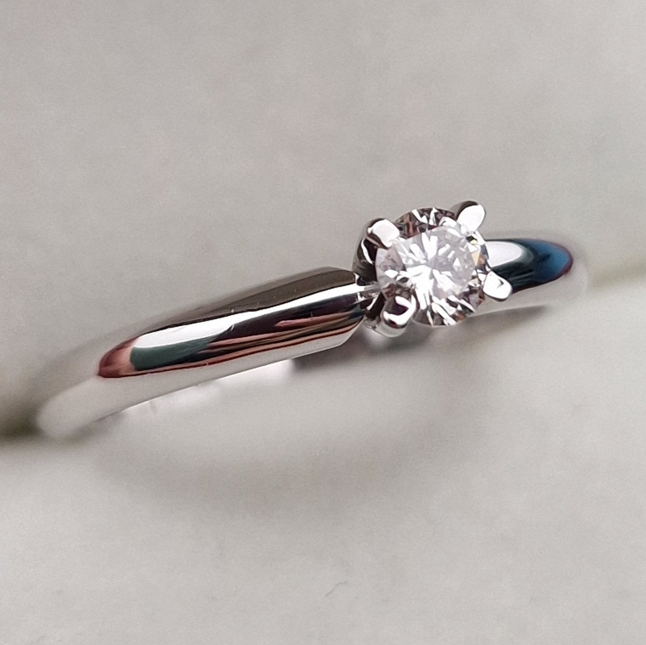 Кольцо Deimantas 100685945 16,51р 2,38гр 0,174ct. купить,NaN