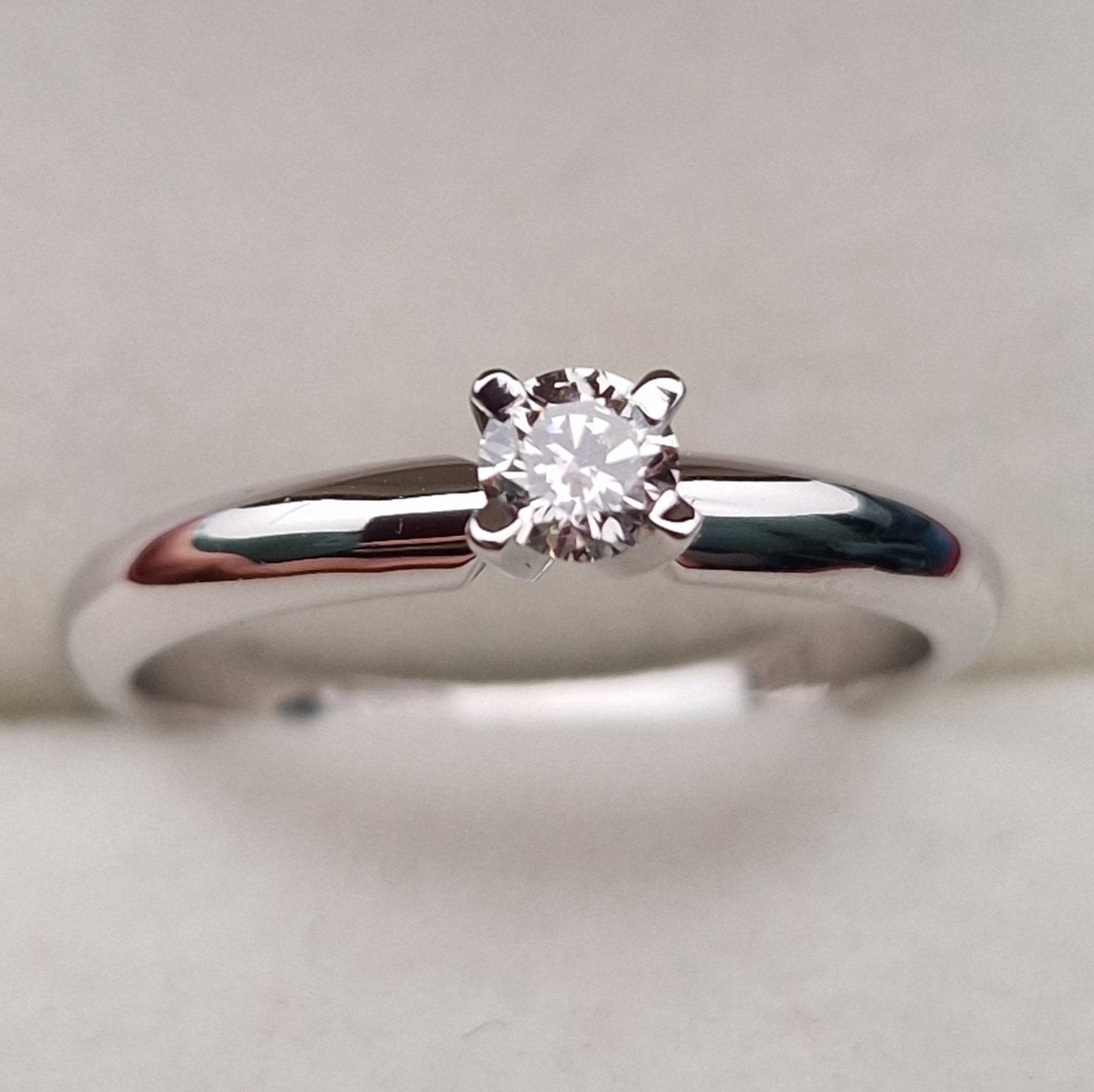 Кольцо Deimantas 100685945 16,51р 2,38гр 0,174ct. купить,NaN