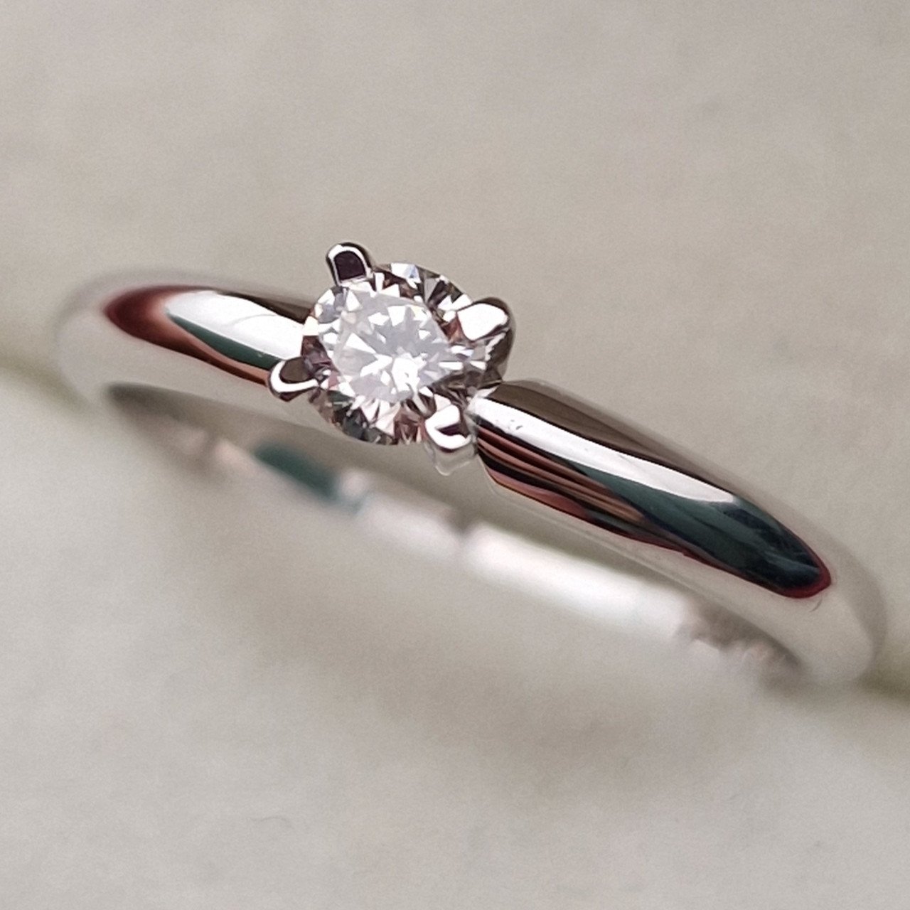 Кольцо Deimantas 100685945 16,51р 2,38гр 0,174ct. купить,NaN