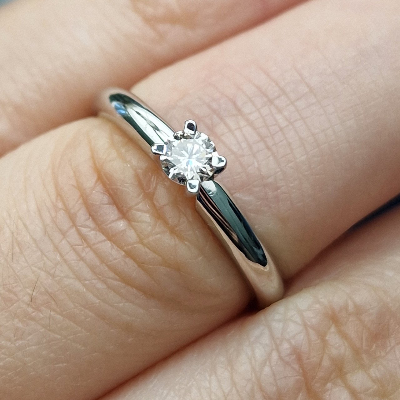 Кольцо Deimantas 100685945 16,51р 2,38гр 0,174ct. купить,NaN
