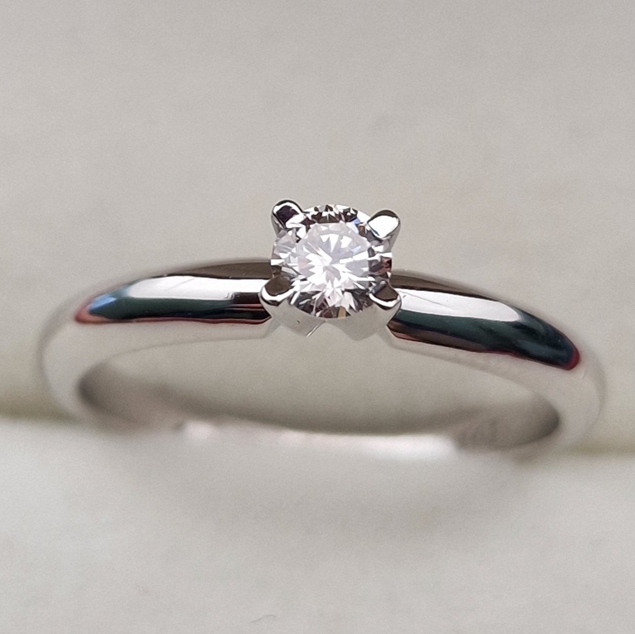 Кольцо Deimantas 100685945 16,51р 2,38гр 0,174ct. купить,NaN