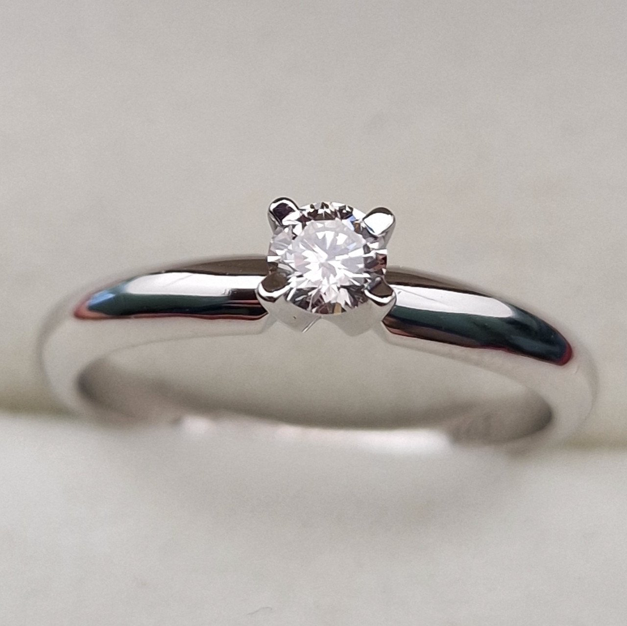 Кольцо Deimantas 100685945 16,51р 2,38гр 0,174ct. купить,NaN