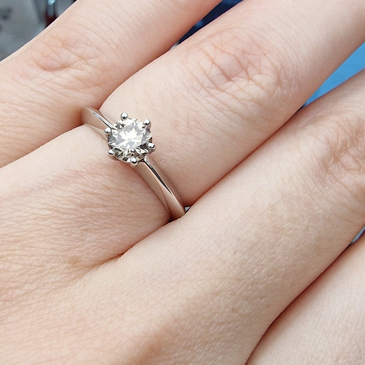 Кольцо Deimantas 100685965 17р 2,45гр 0,53ct. купить,NaN