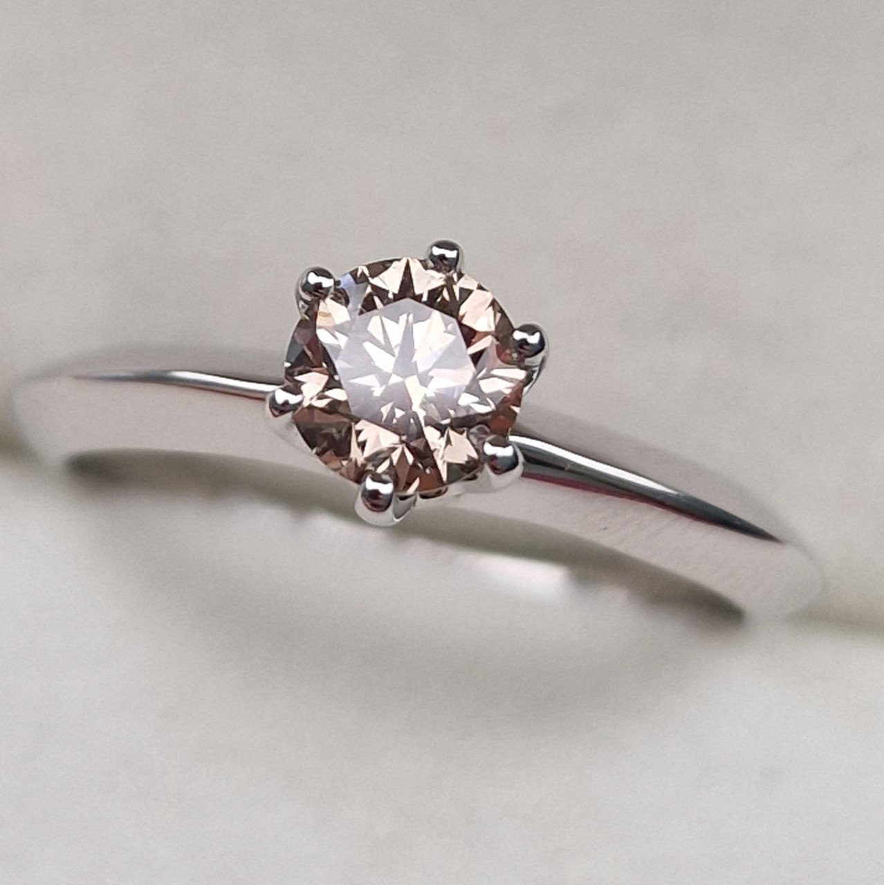 Кольцо Deimantas 100685965 17р 2,45гр 0,53ct. купить,NaN