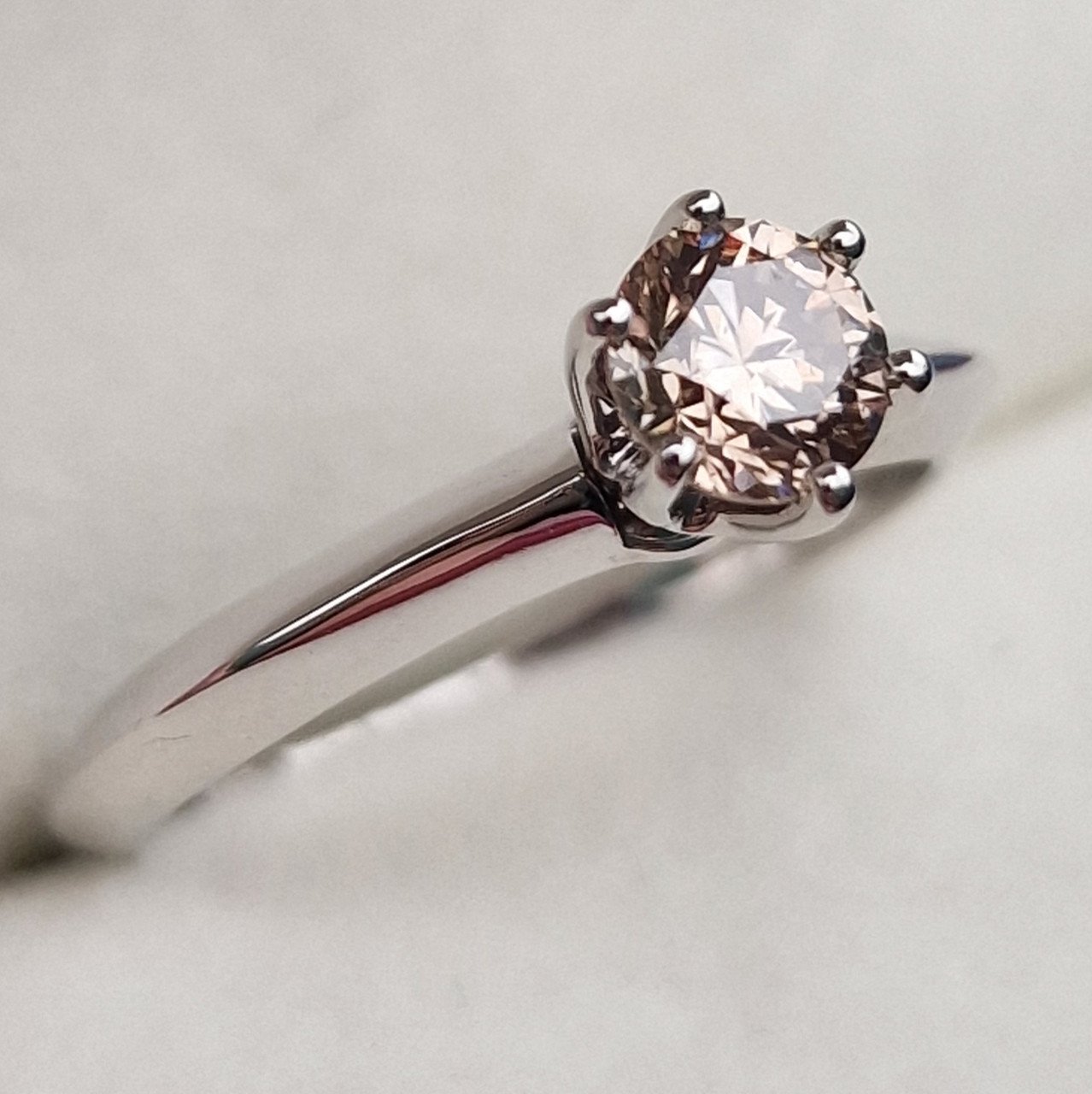 Кольцо Deimantas 100685965 17р 2,45гр 0,53ct. купить,NaN