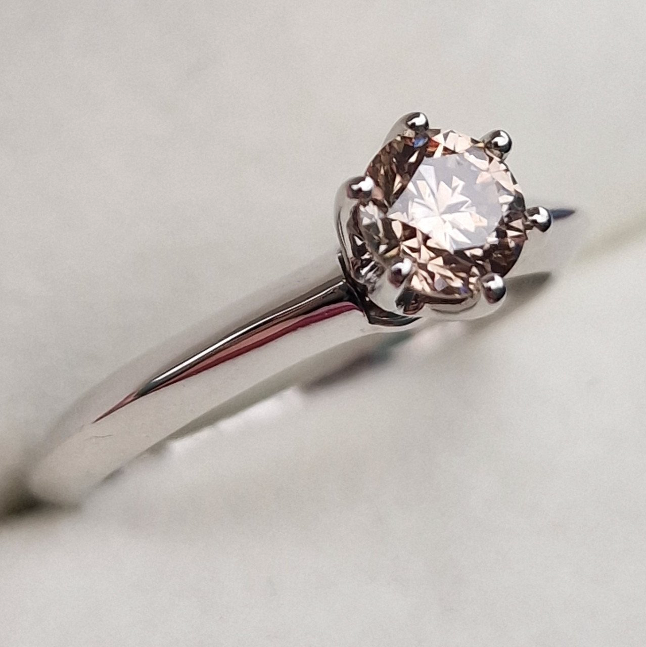Кольцо Deimantas 100685965 17р 2,45гр 0,53ct. купить,NaN