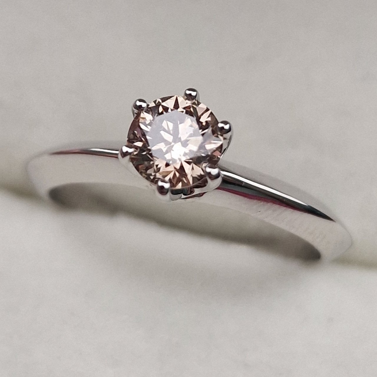 Кольцо Deimantas 100685965 17р 2,45гр 0,53ct. купить,NaN