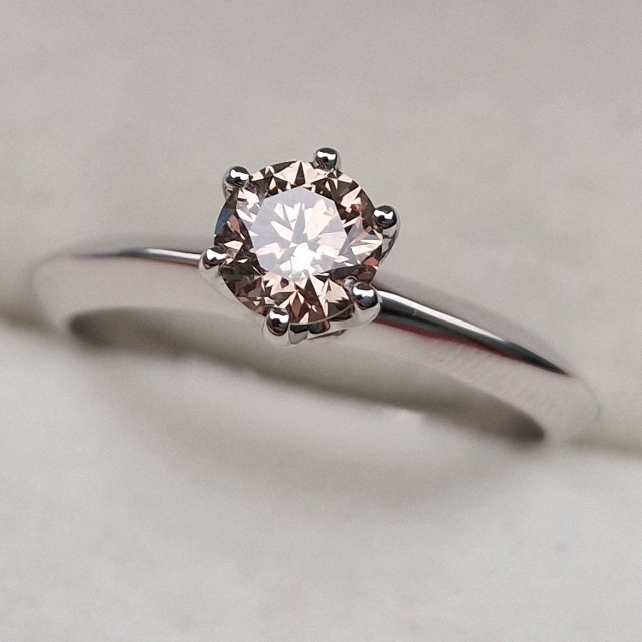 Кольцо Deimantas 100685965 17р 2,45гр 0,53ct. купить,NaN