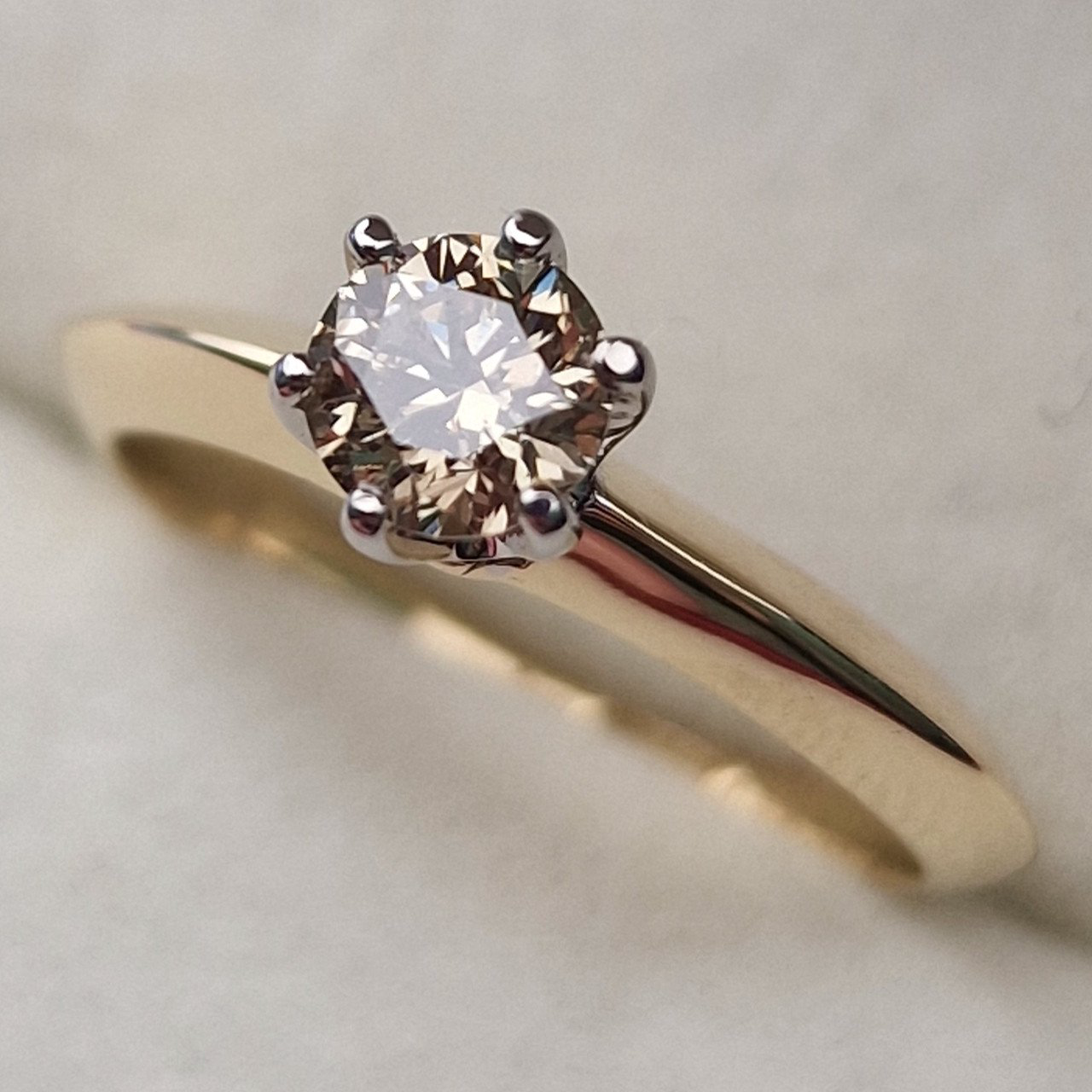 Кольцо Deimantas 100685984 16,5р 2,59гр 0,482ct. купить,NaN
