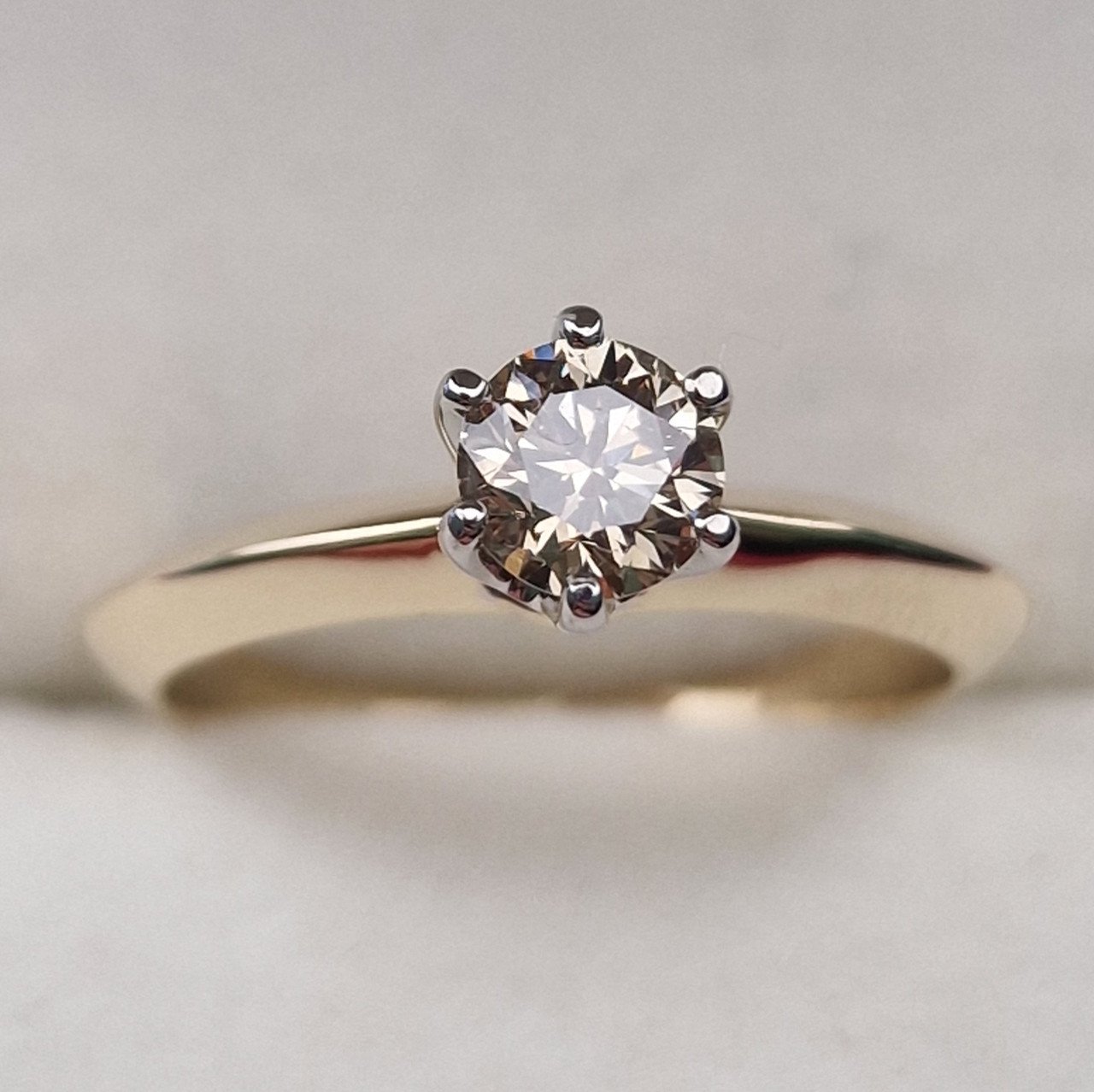 Кольцо Deimantas 100685984 16,5р 2,59гр 0,482ct. купить,NaN