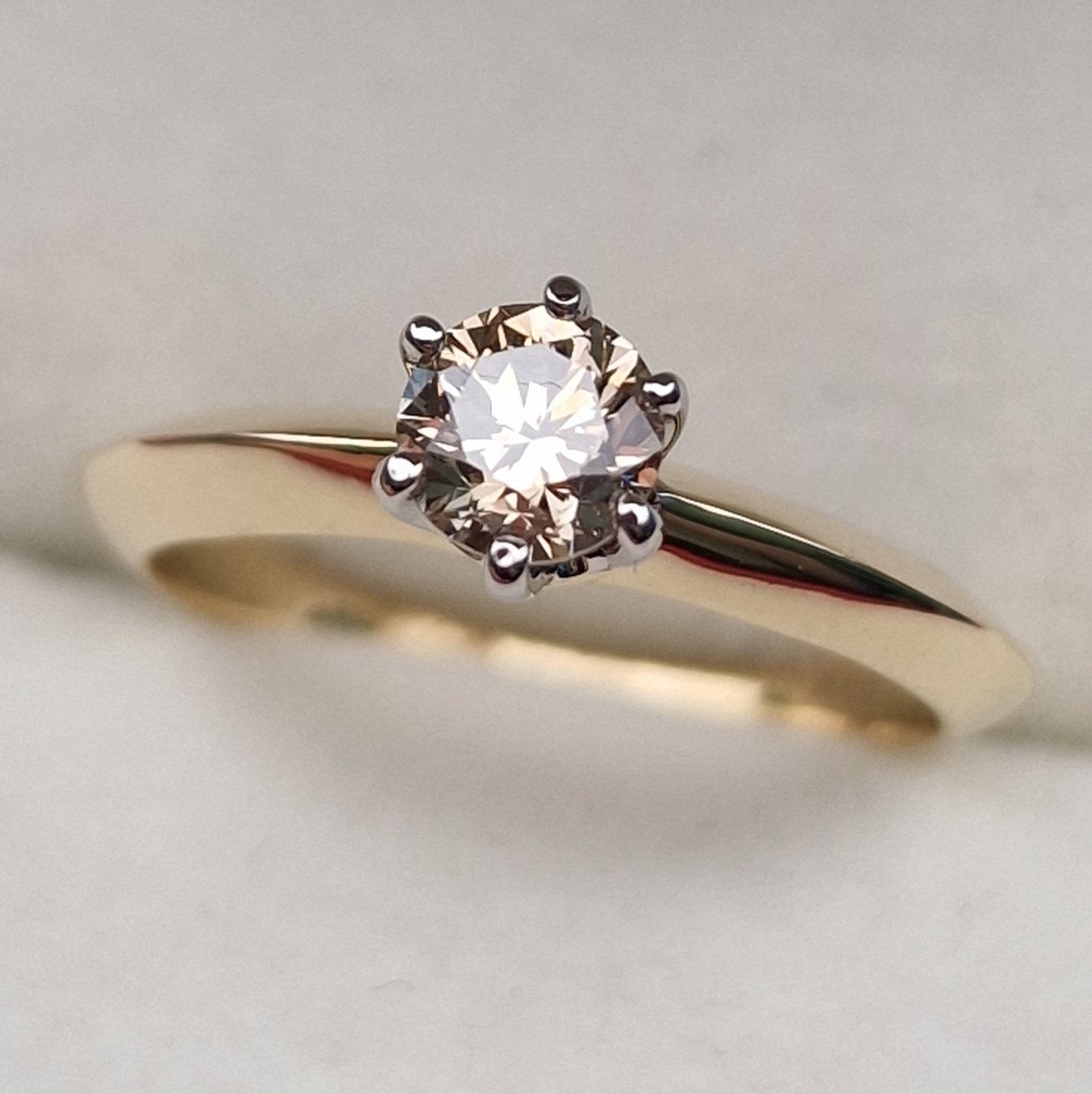Кольцо Deimantas 100685992 16,7р 2,55гр 0,485ct. купить,NaN
