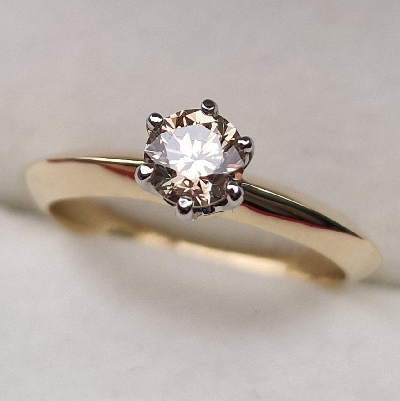Кольцо Deimantas 100685992 16,7р 2,55гр 0,485ct. купить,NaN