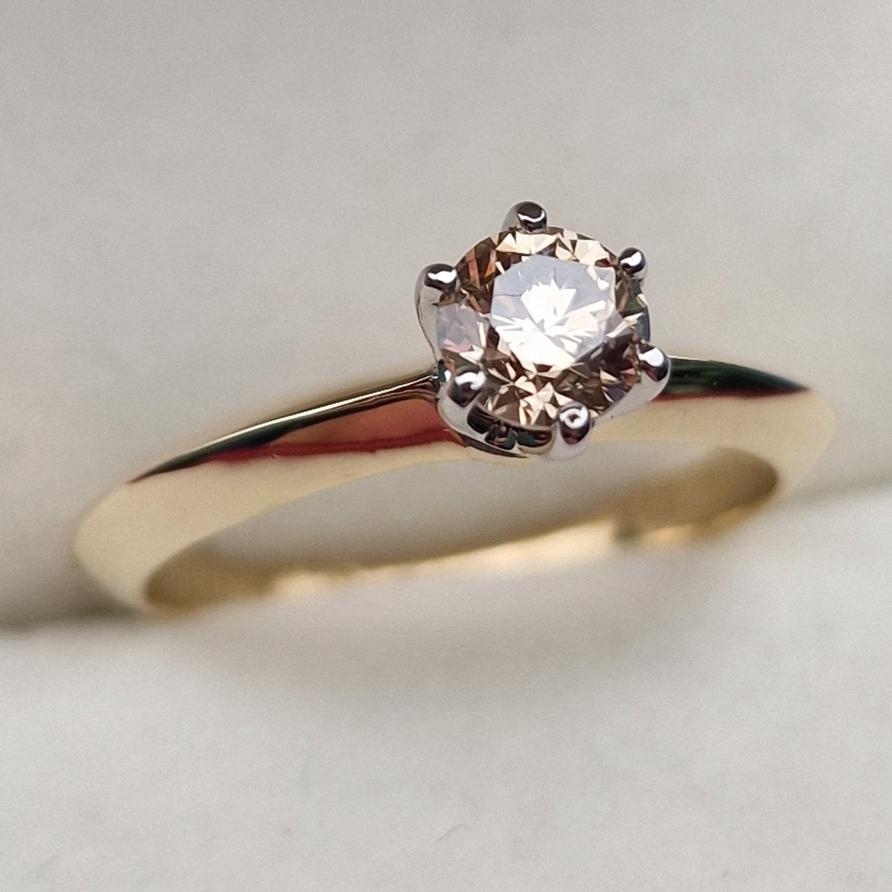 Кольцо Deimantas 100685992 16,7р 2,55гр 0,485ct. купить,NaN