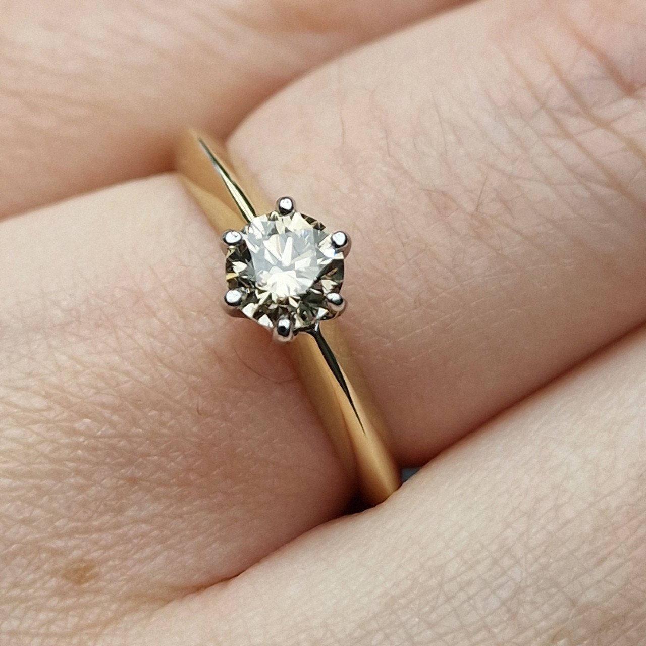 Кольцо Deimantas 100685992 16,7р 2,55гр 0,485ct. купить,NaN