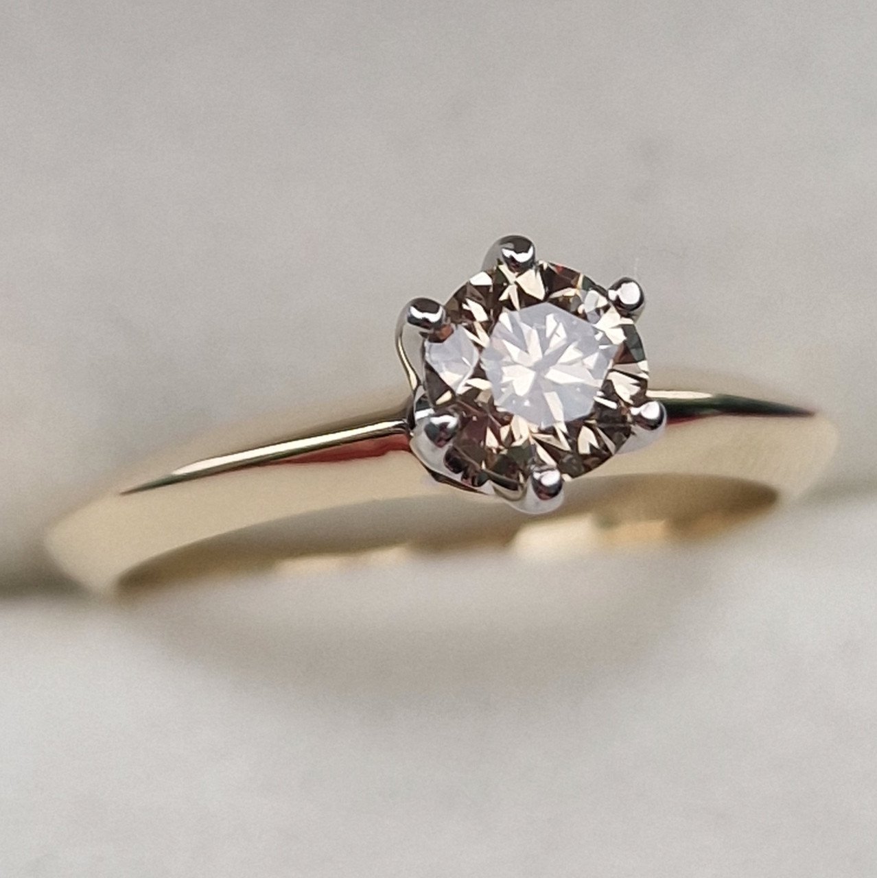 Кольцо Deimantas 100685984 16,5р 2,59гр 0,482ct. купить,NaN