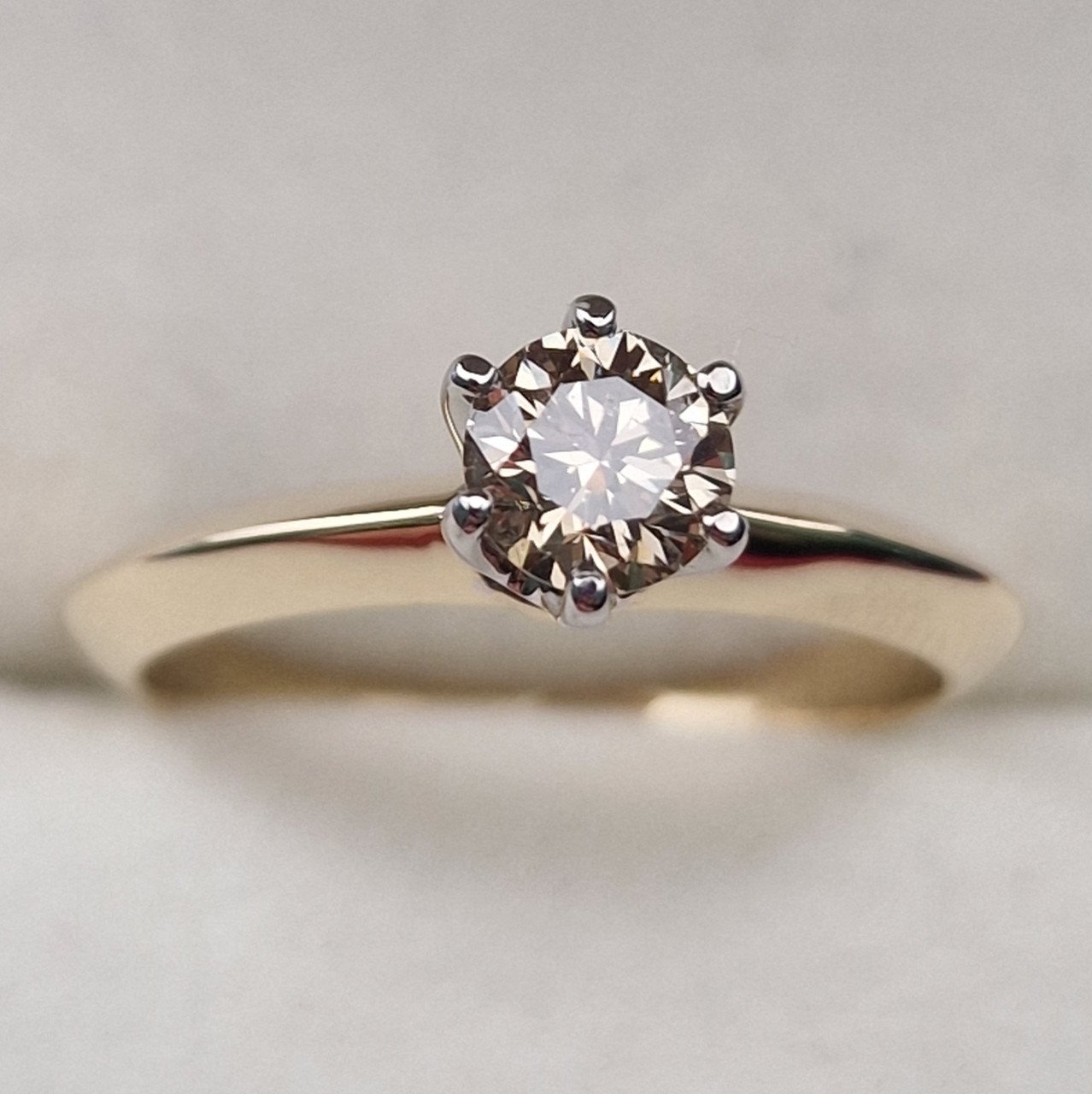 Кольцо Deimantas 100685984 16,5р 2,59гр 0,482ct. купить,NaN