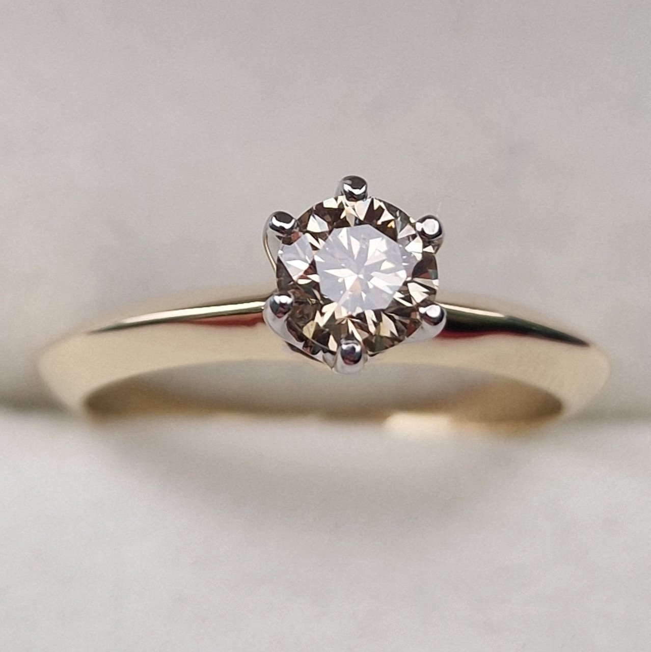 Кольцо Deimantas 100685984 16,5р 2,59гр 0,482ct. купить,NaN