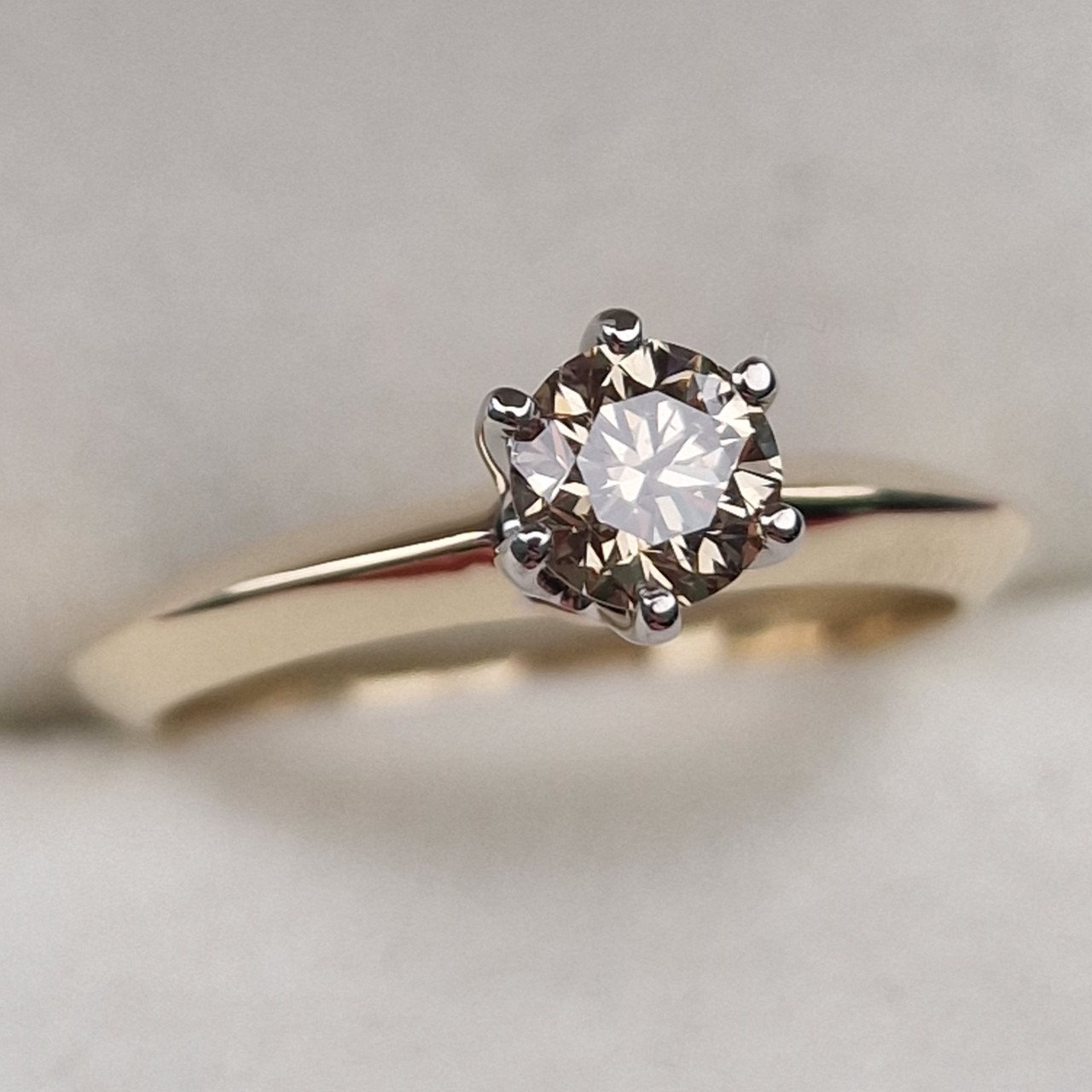 Кольцо Deimantas 100685984 16,5р 2,59гр 0,482ct. купить,NaN