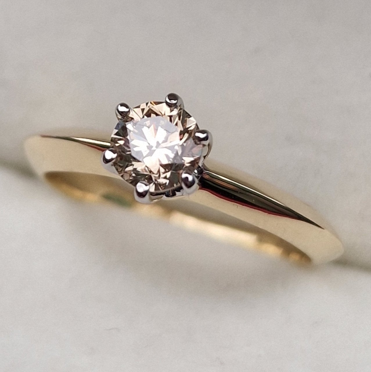Кольцо Deimantas 100685992 16,7р 2,55гр 0,485ct. купить,NaN