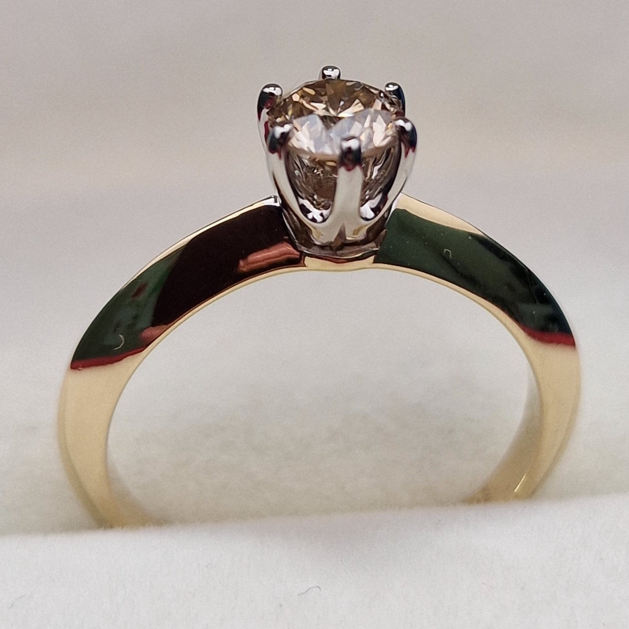 Кольцо Deimantas 100685992 16,7р 2,55гр 0,485ct. купить,NaN
