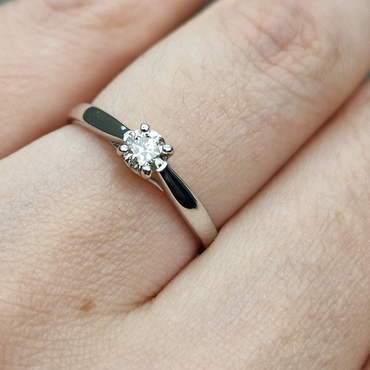 Кольцо Deimantas 101102939 17р 1,36гр 0,225ct. купить,NaN