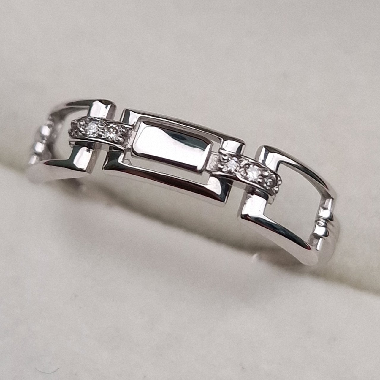 Кольцо Deimantas 101102963 17р 1,35гр 0,022ct. купить,NaN