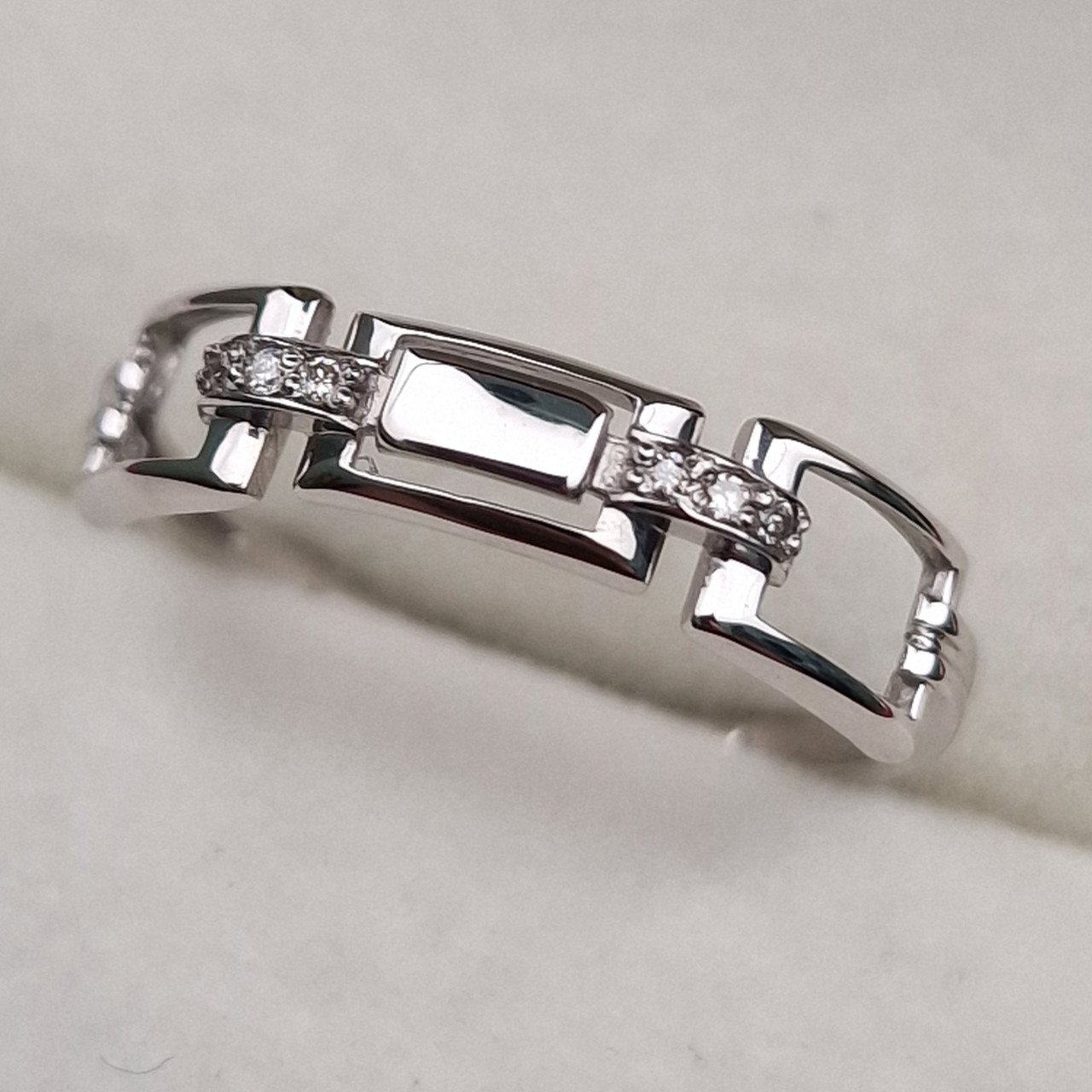 Кольцо Deimantas 101102963 17р 1,35гр 0,022ct. купить,NaN