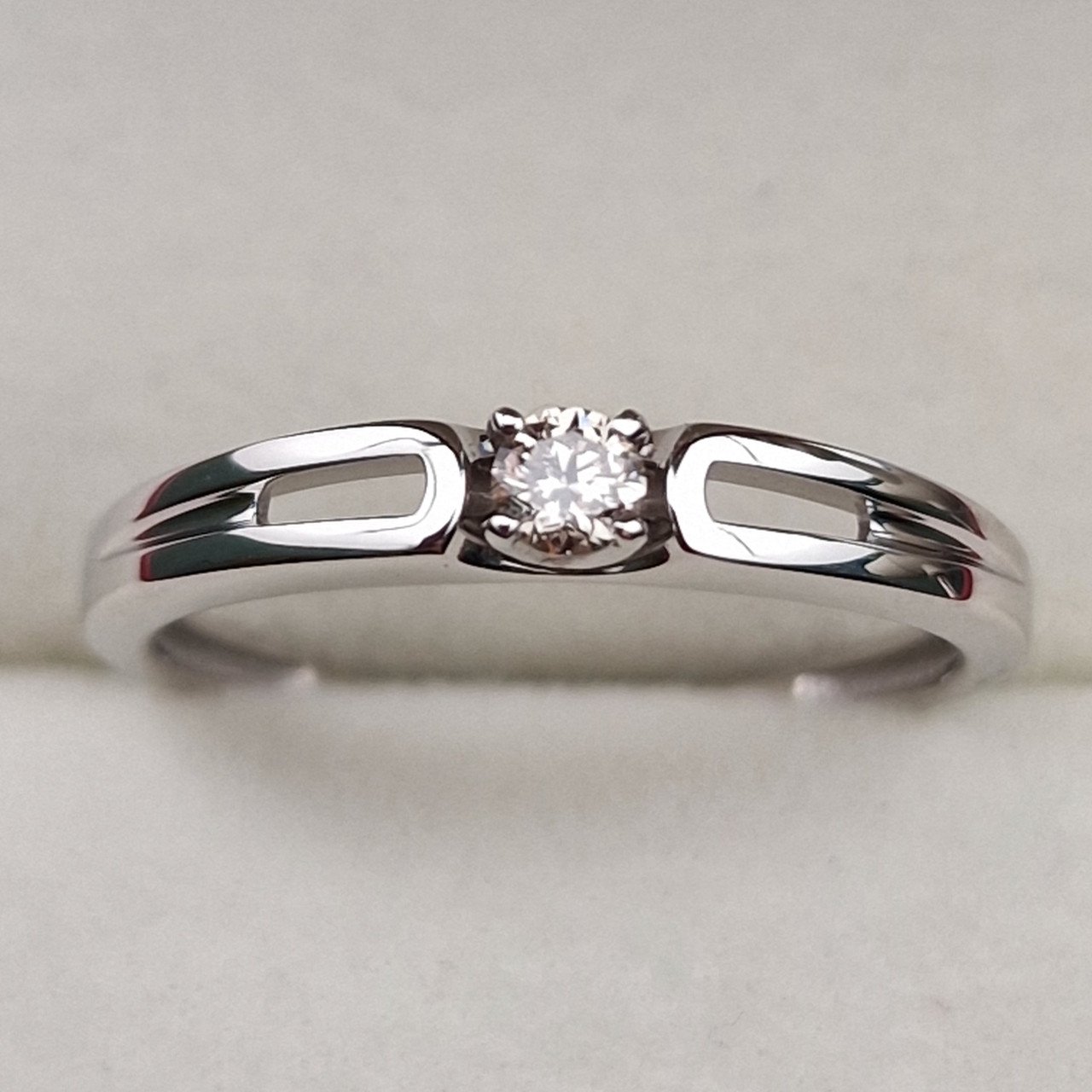 Кольцо Deimantas 101102941 18р 1,7гр 0,13ct. купить,NaN