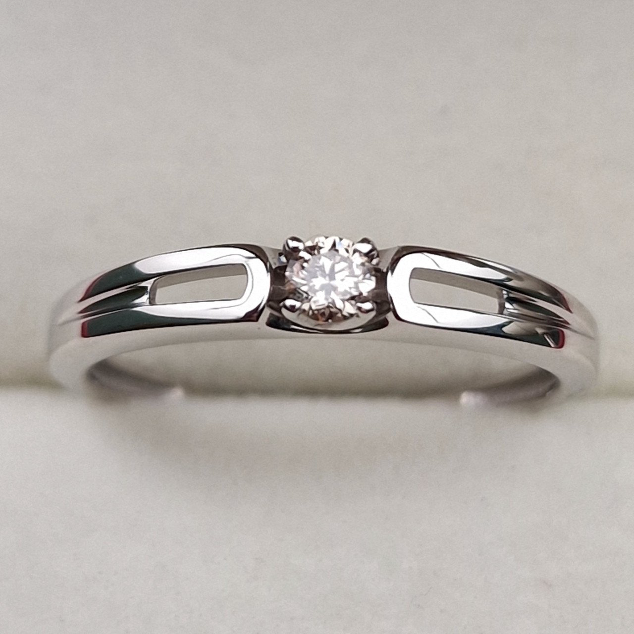 Кольцо Deimantas 101102941 18р 1,7гр 0,13ct. купить,NaN
