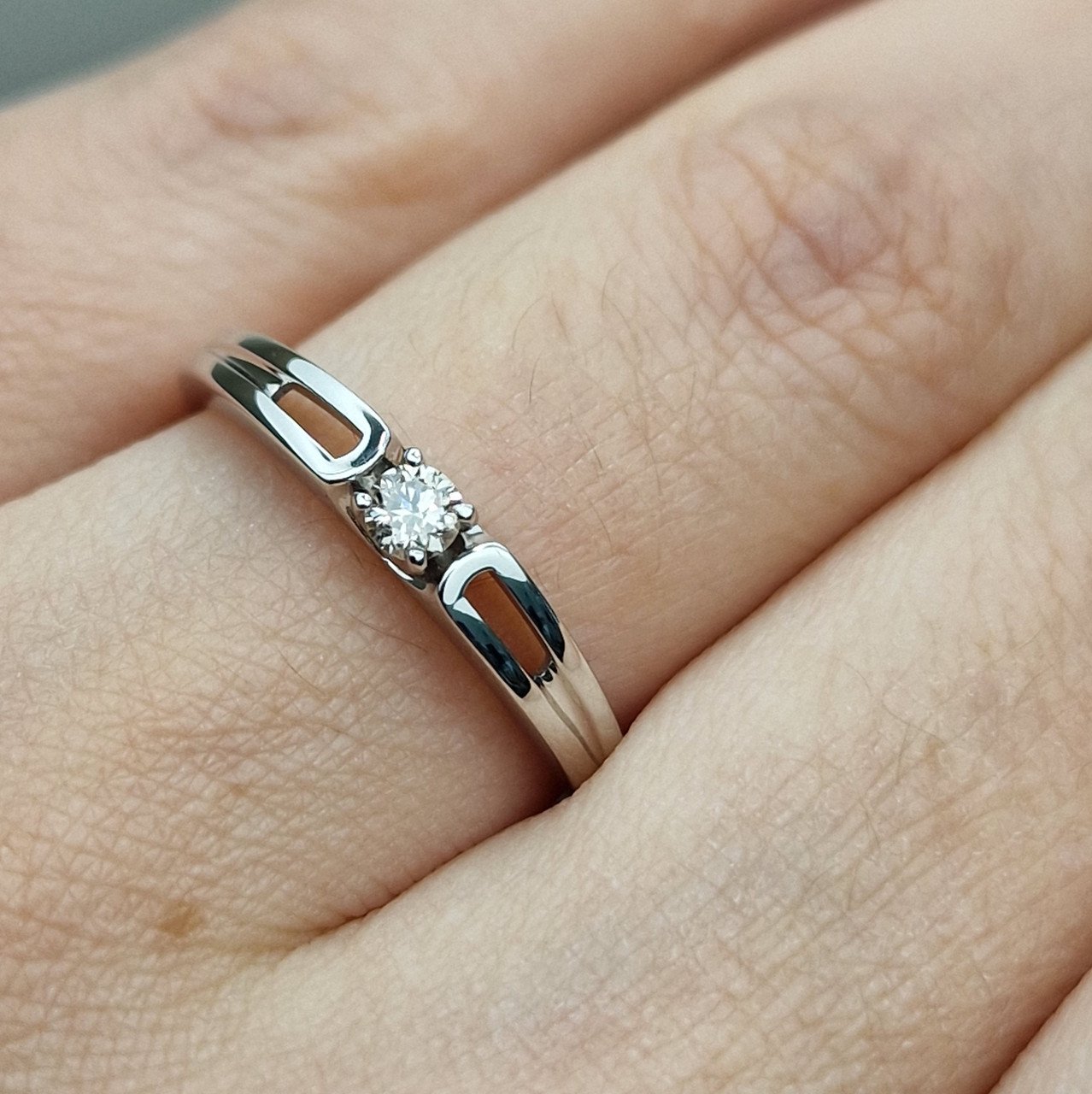 Кольцо Deimantas 101102941 18р 1,7гр 0,13ct. купить,NaN