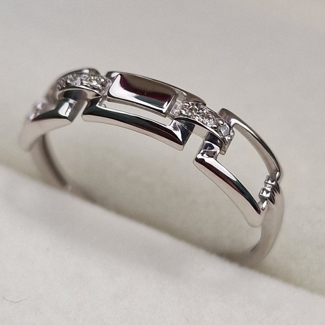 Кольцо Deimantas 101102963 17р 1,35гр 0,022ct. купить,NaN