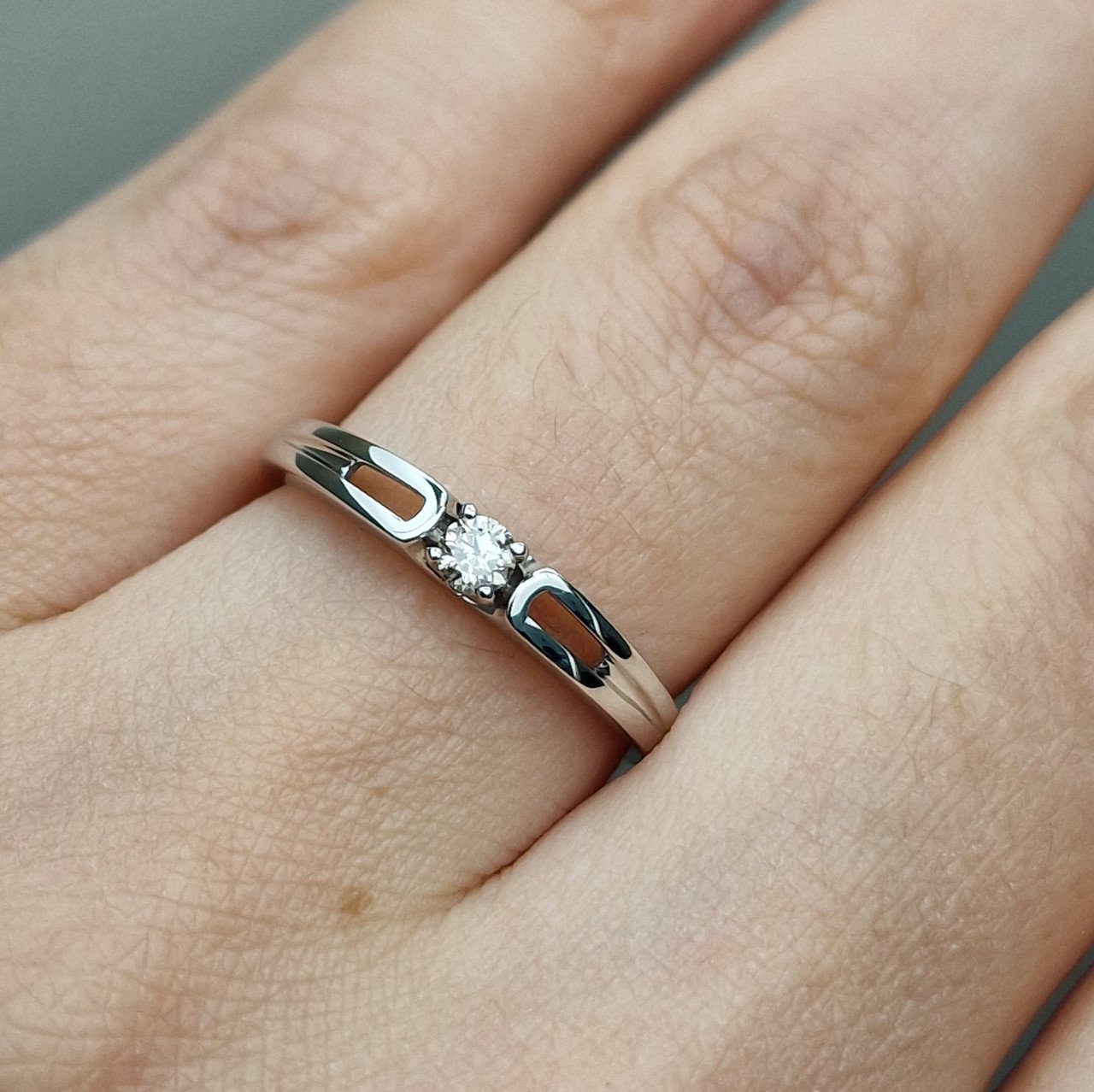Кольцо Deimantas 101102941 18р 1,7гр 0,13ct. купить,NaN