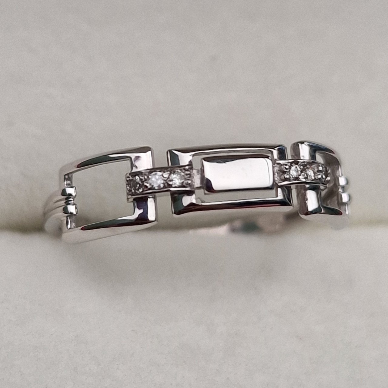 Кольцо Deimantas 101102963 17р 1,35гр 0,022ct. купить,NaN