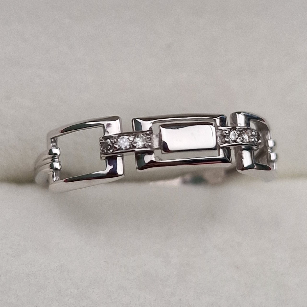 Кольцо Deimantas 101102963 17р 1,35гр 0,022ct. купить,NaN