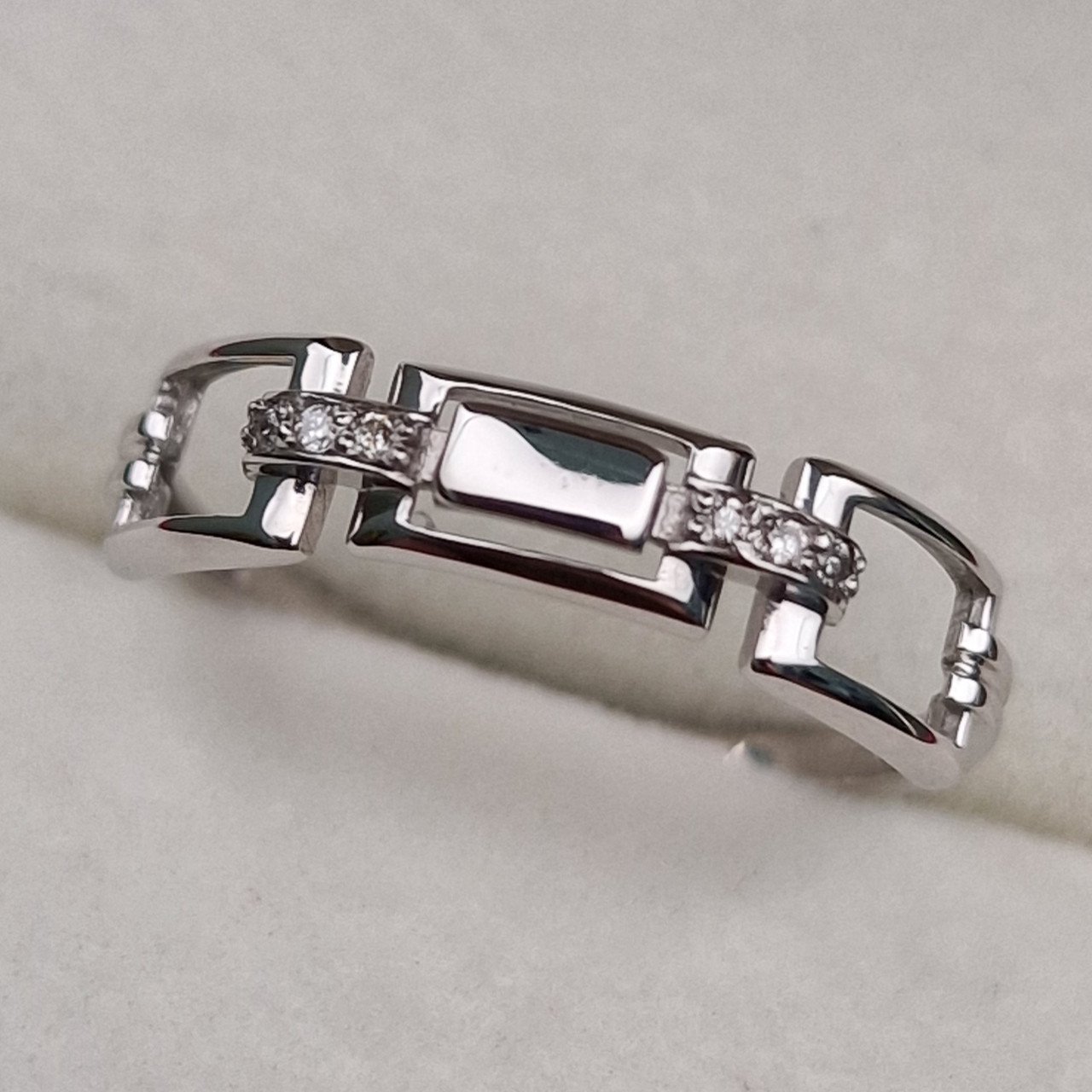 Кольцо Deimantas 101102963 17р 1,35гр 0,022ct. купить,NaN