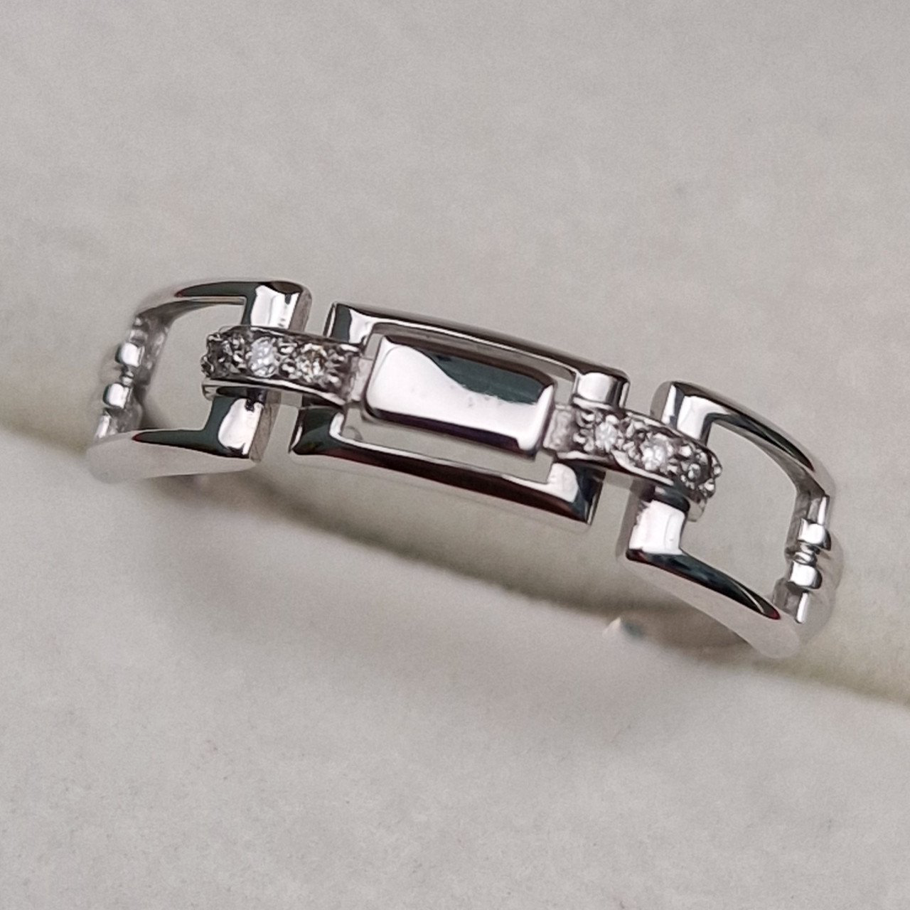 Кольцо Deimantas 101102963 17р 1,35гр 0,022ct. купить,NaN