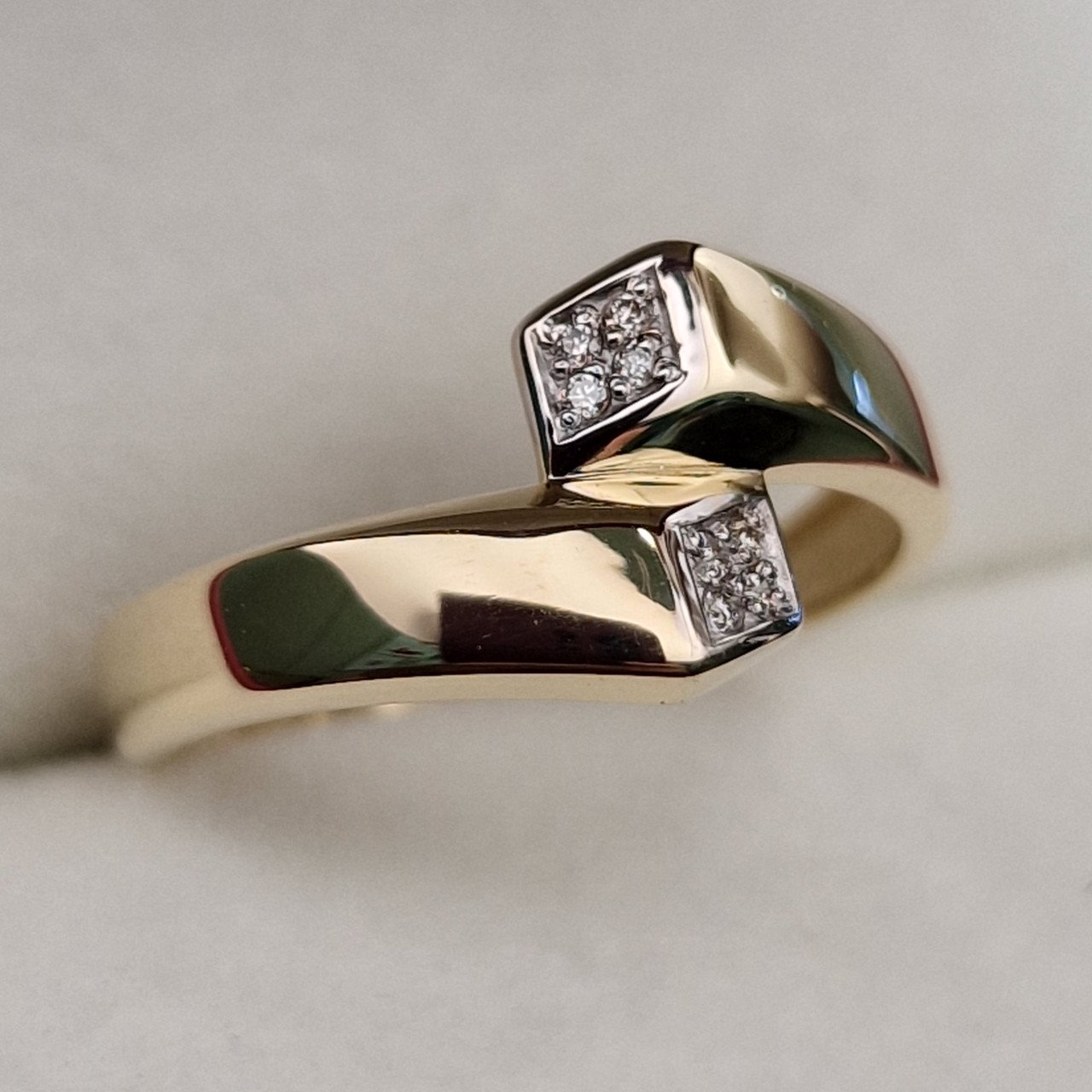 Кольцо Deimantas 101102990 17,5р 1,67гр 0,035ct. купить,NaN